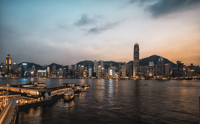 香港高才通計劃續(xù)簽門檻提升，你是否依然符合標(biāo)準?